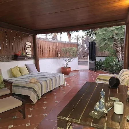 Oasis Porches Apartment